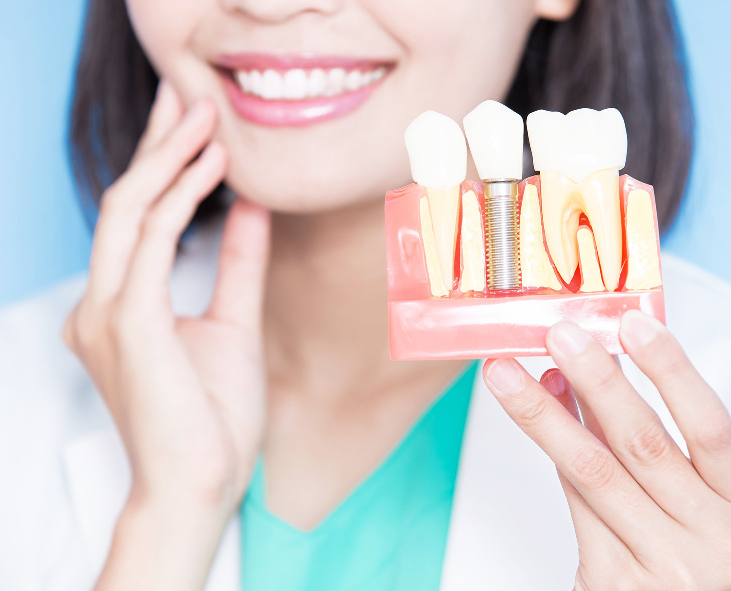 入れ歯もインプラントも選択できる治療技術